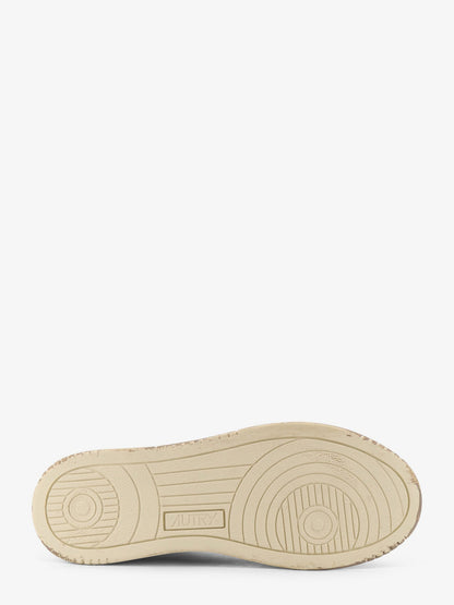 autry-super-vintage-low-top-leather-sneakers