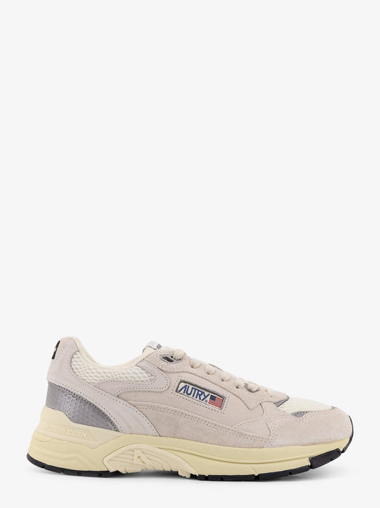 autry-hyperway-low-low-top-suede-sneakers