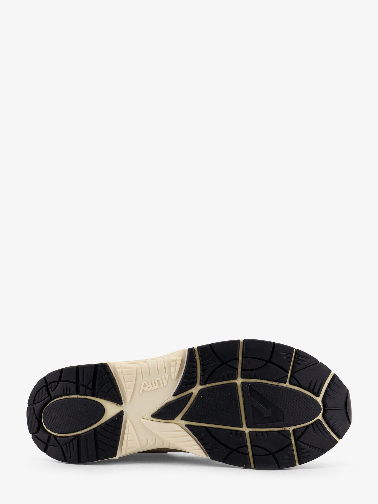 autry-hyperway-low-low-top-suede-sneakers