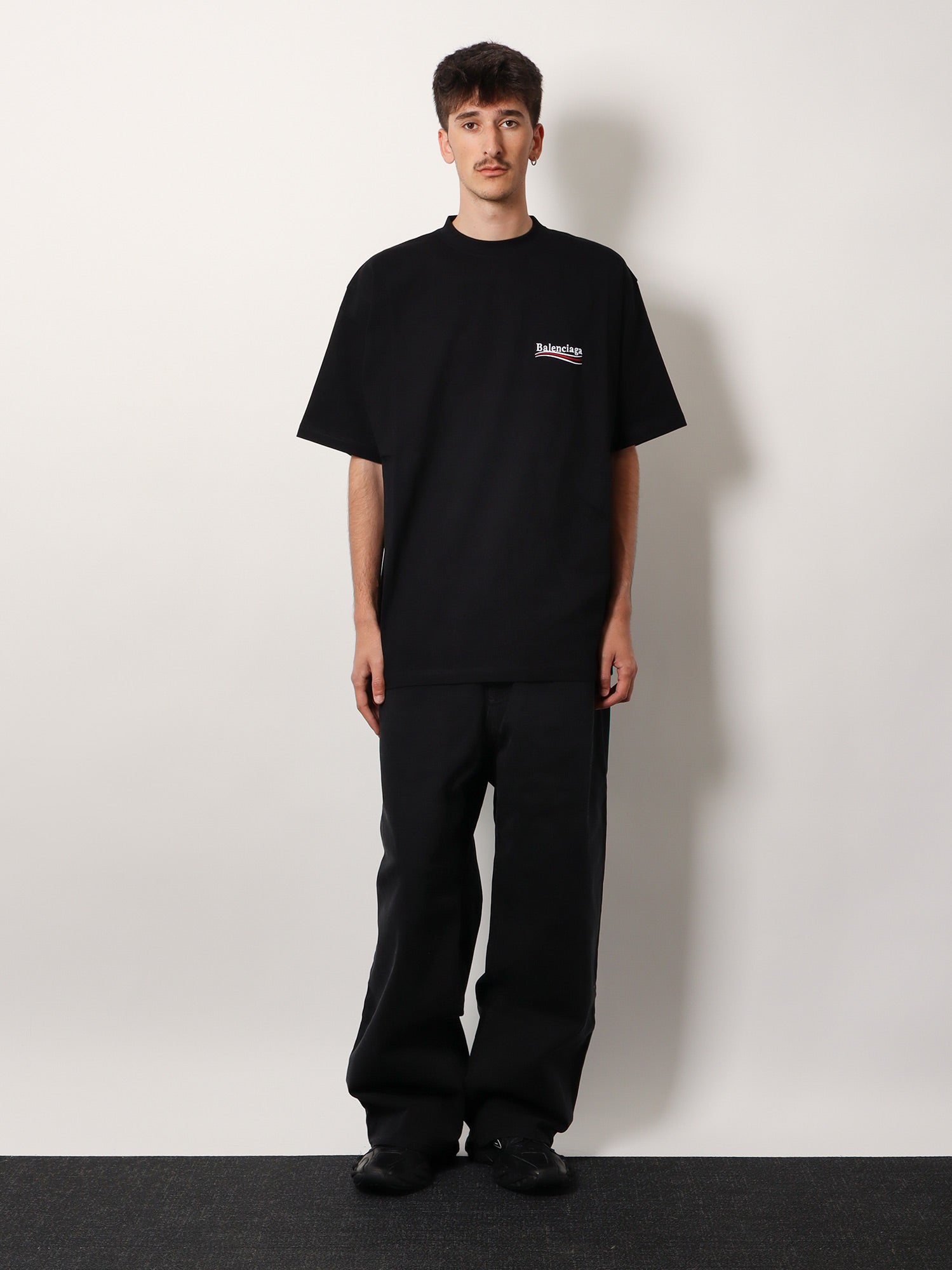 balenciaga-baggy-denim-trousers