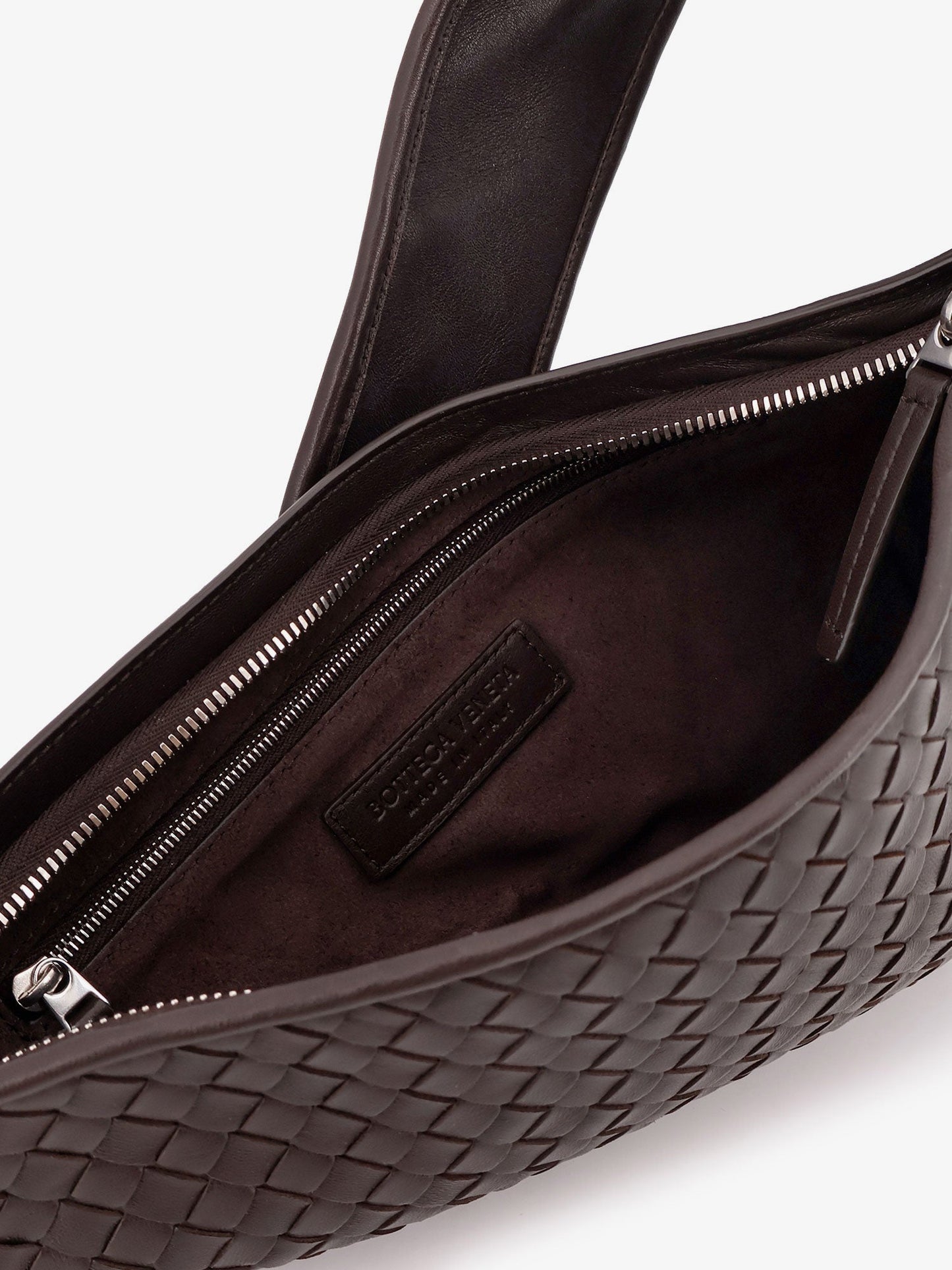 sling-veneto-intrecciato-leather-crossbody-bag-836905-5