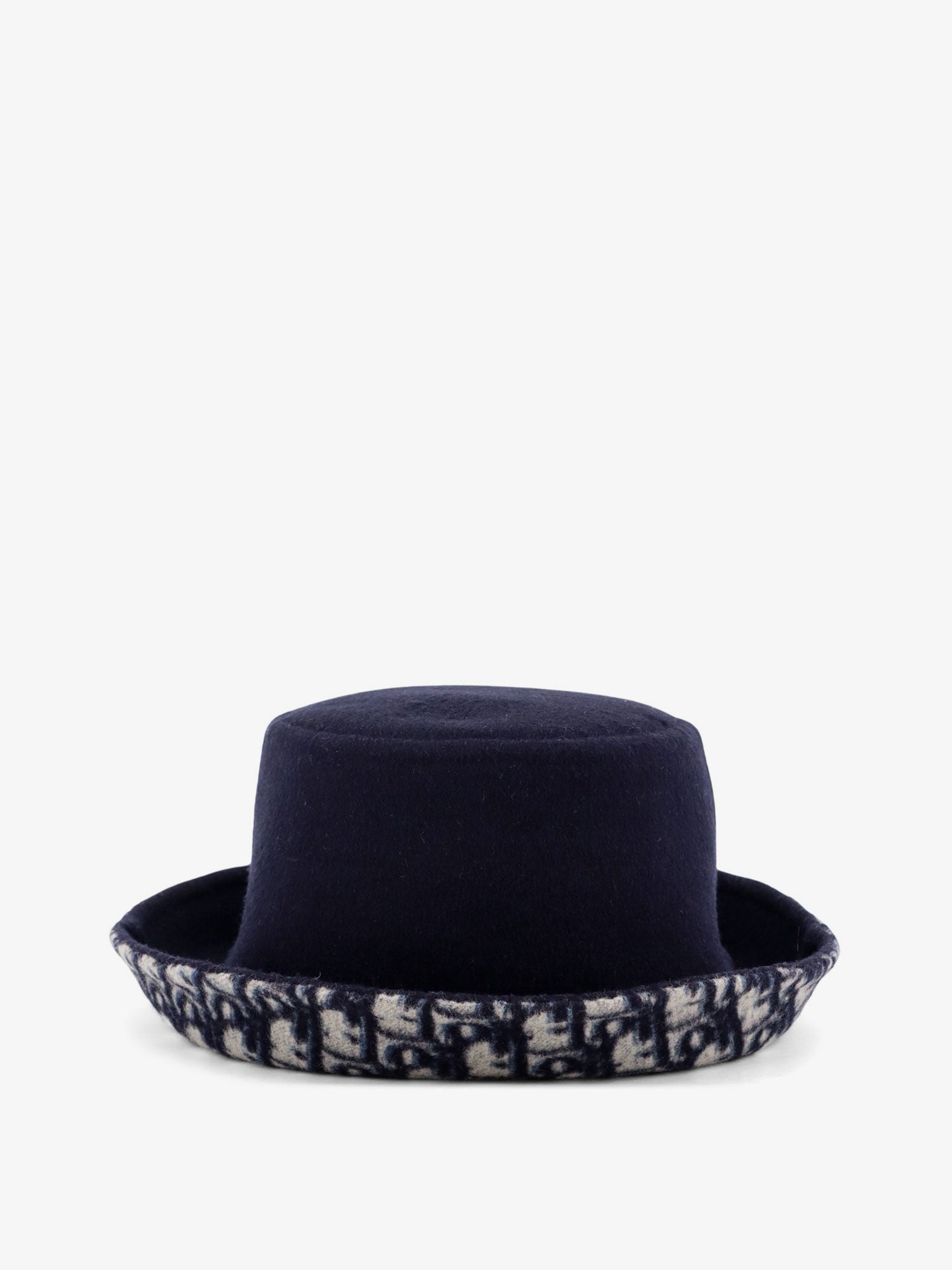 Virgin wool and silk cloche