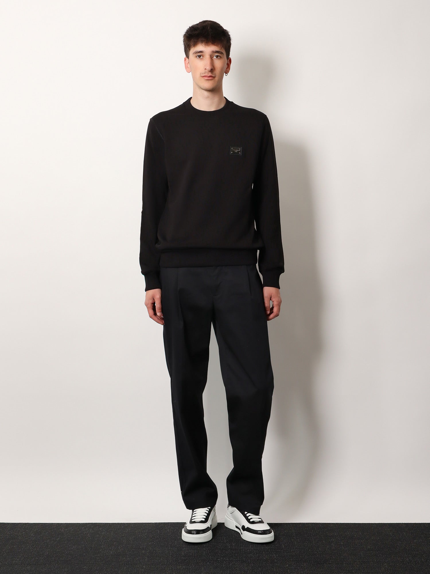 dolce-&-gabbana-cotton-sweatshirt-with-logo-patch