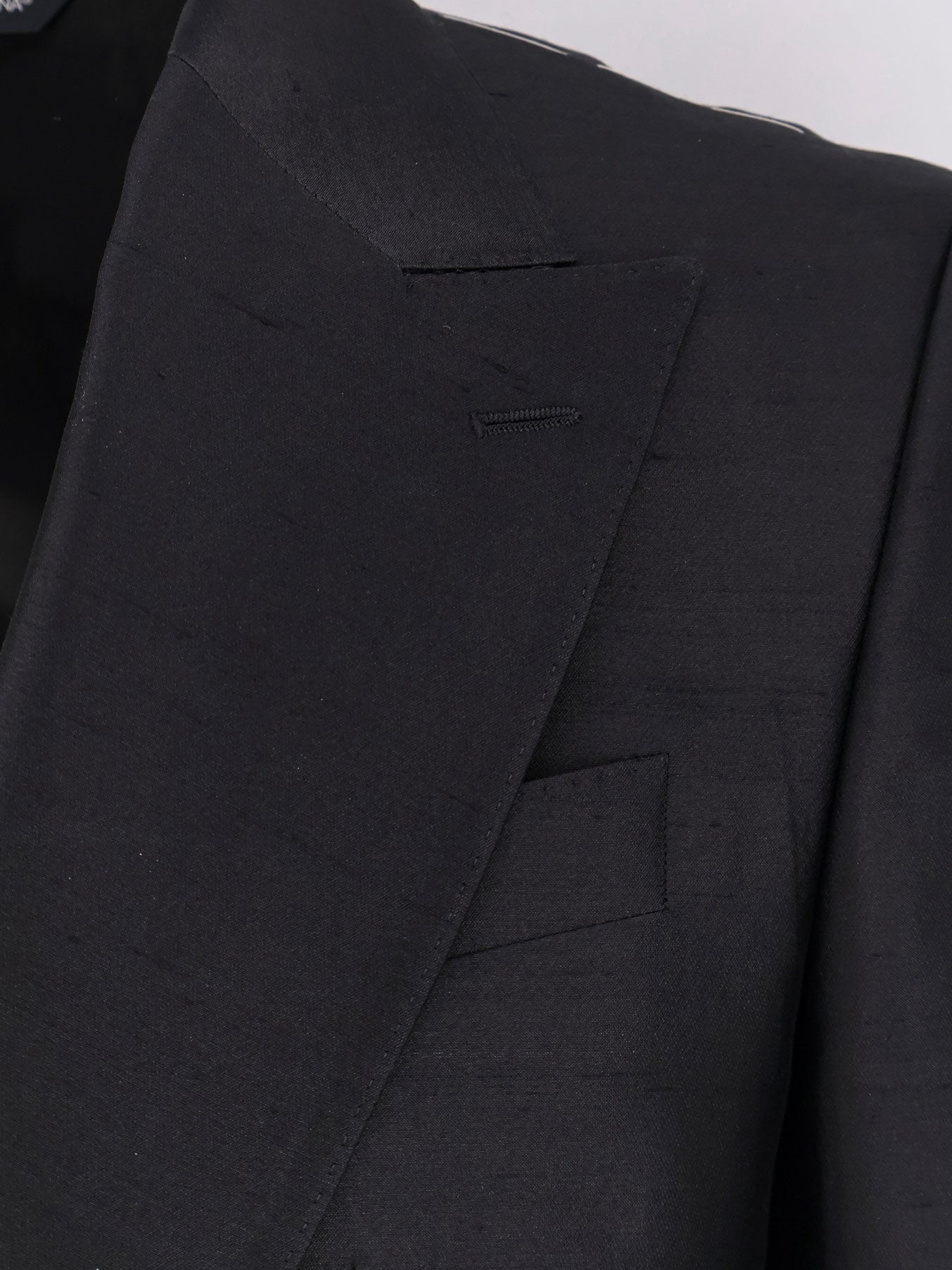 dolce-&-gabbana-sicilia-light-silk-shantung-suit