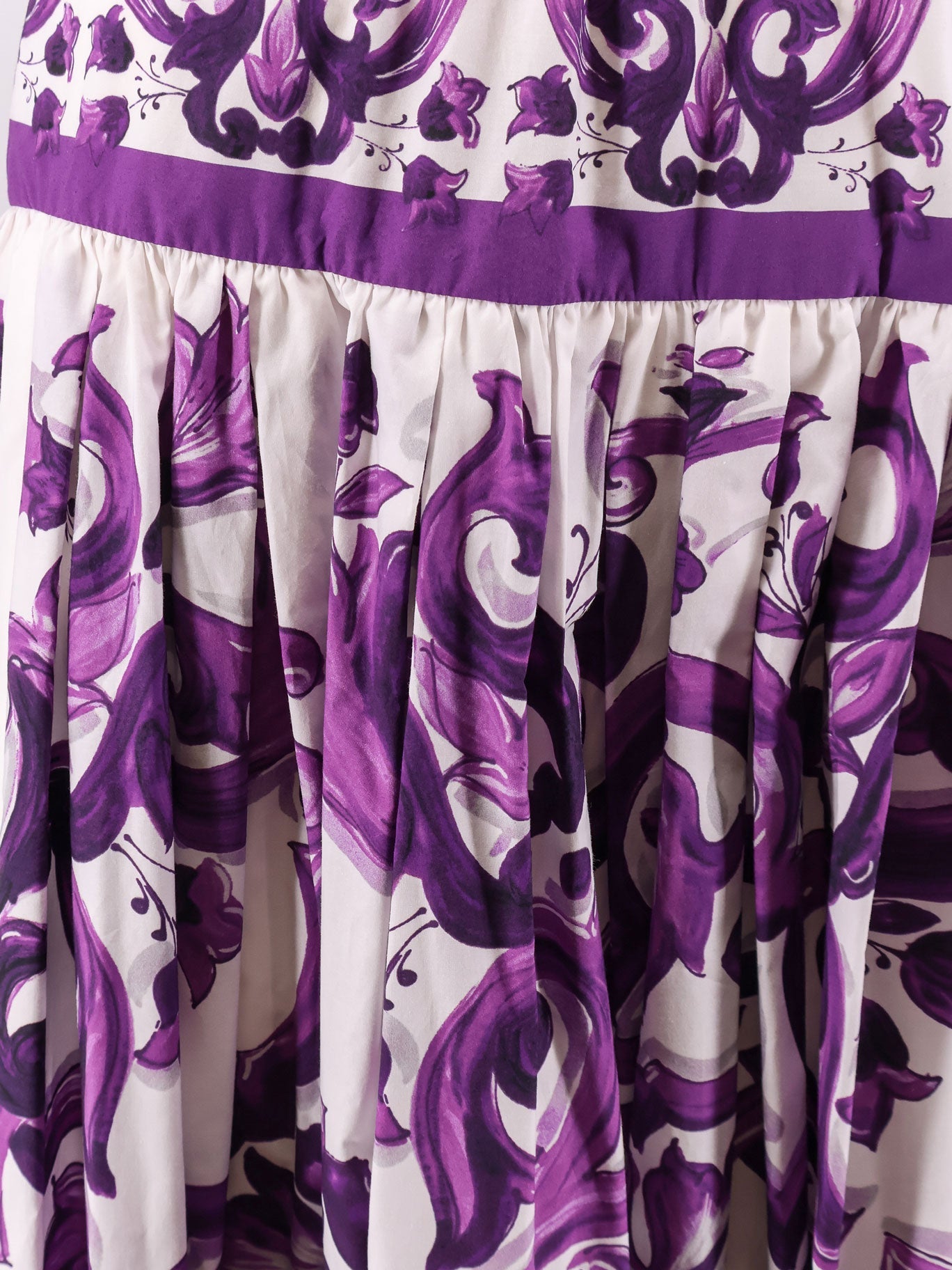 dolce-&-gabbana-long-skirt-with-maiolica-print