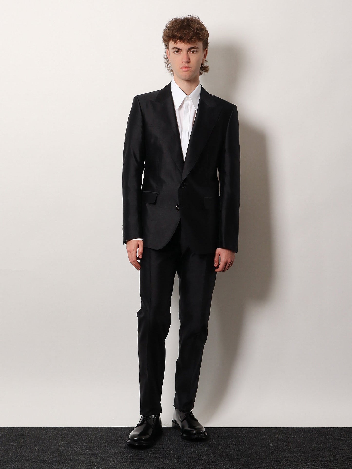 dolce-&-gabbana-sicilia-light-silk-shantung-suit