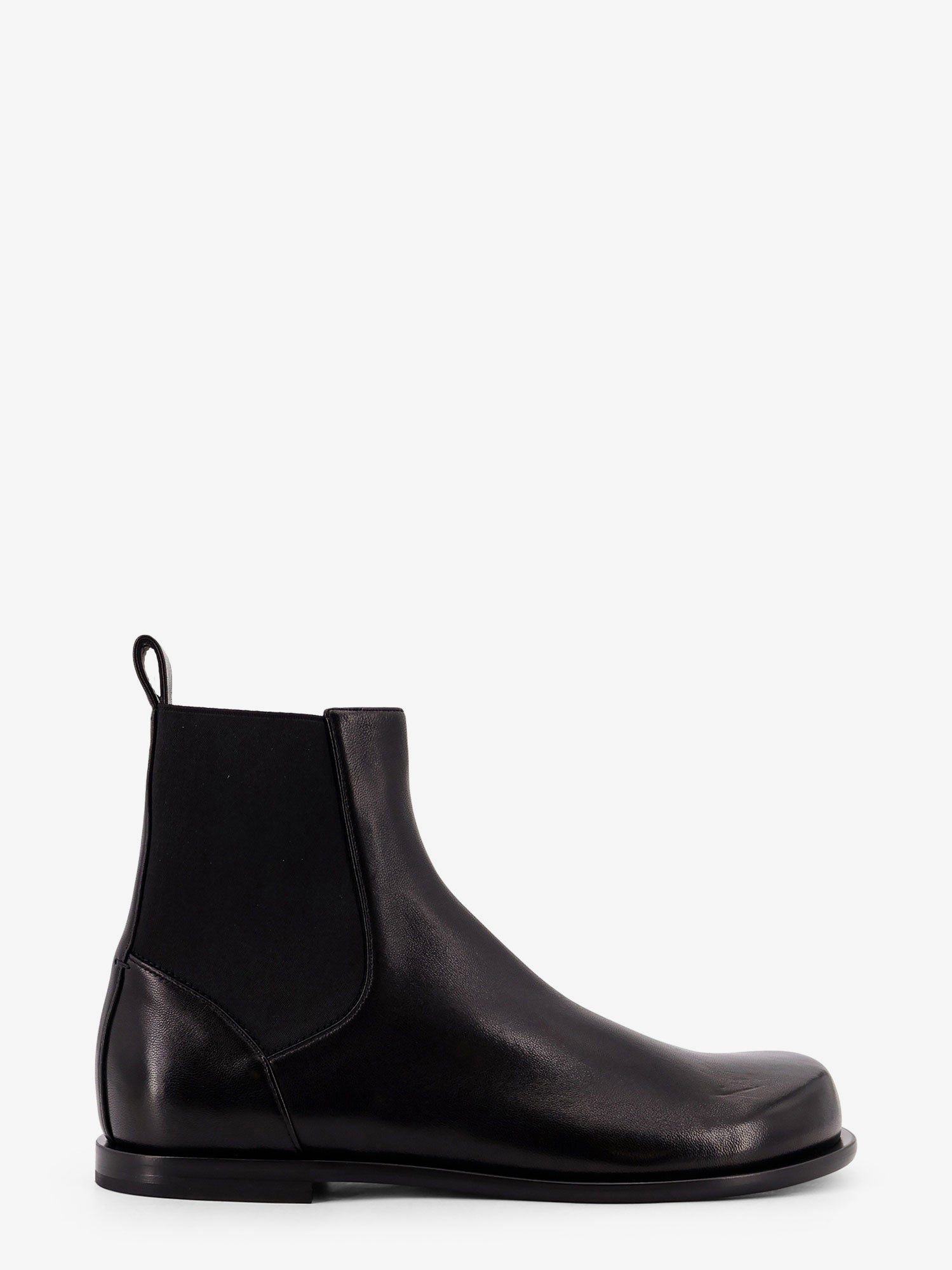 fendi-chelsea-squared-ff-leather-boots