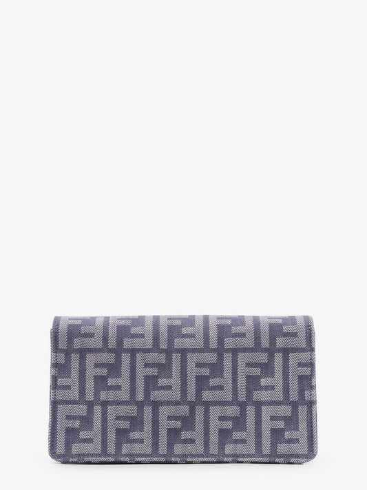 fendi-wallet-on-chain-baguette-shoulder-bag