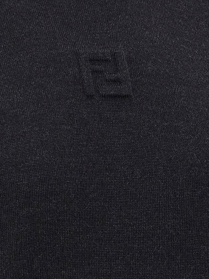 wool-sweater-with-ff-detail-fzx091-3