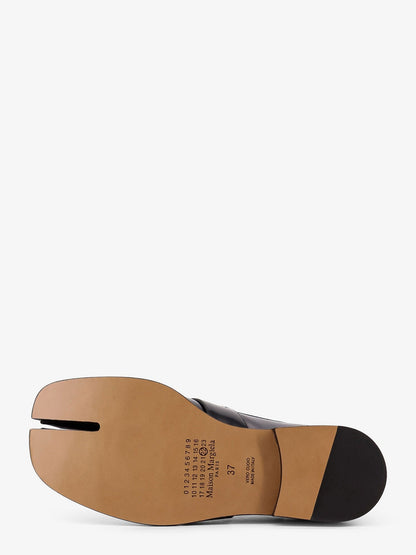 maison-margiela-tabi-leather-loafers