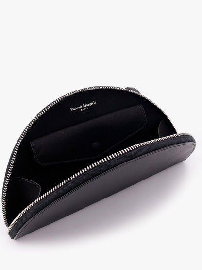 leather-pochette-with-iconic-four-stitched-detail-sa2vl0018p6799-5