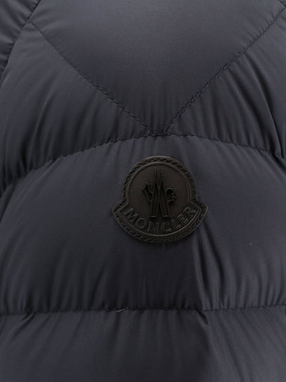 moncler-arneb-down-jacket-with-ton-sur-ton-logo-patch