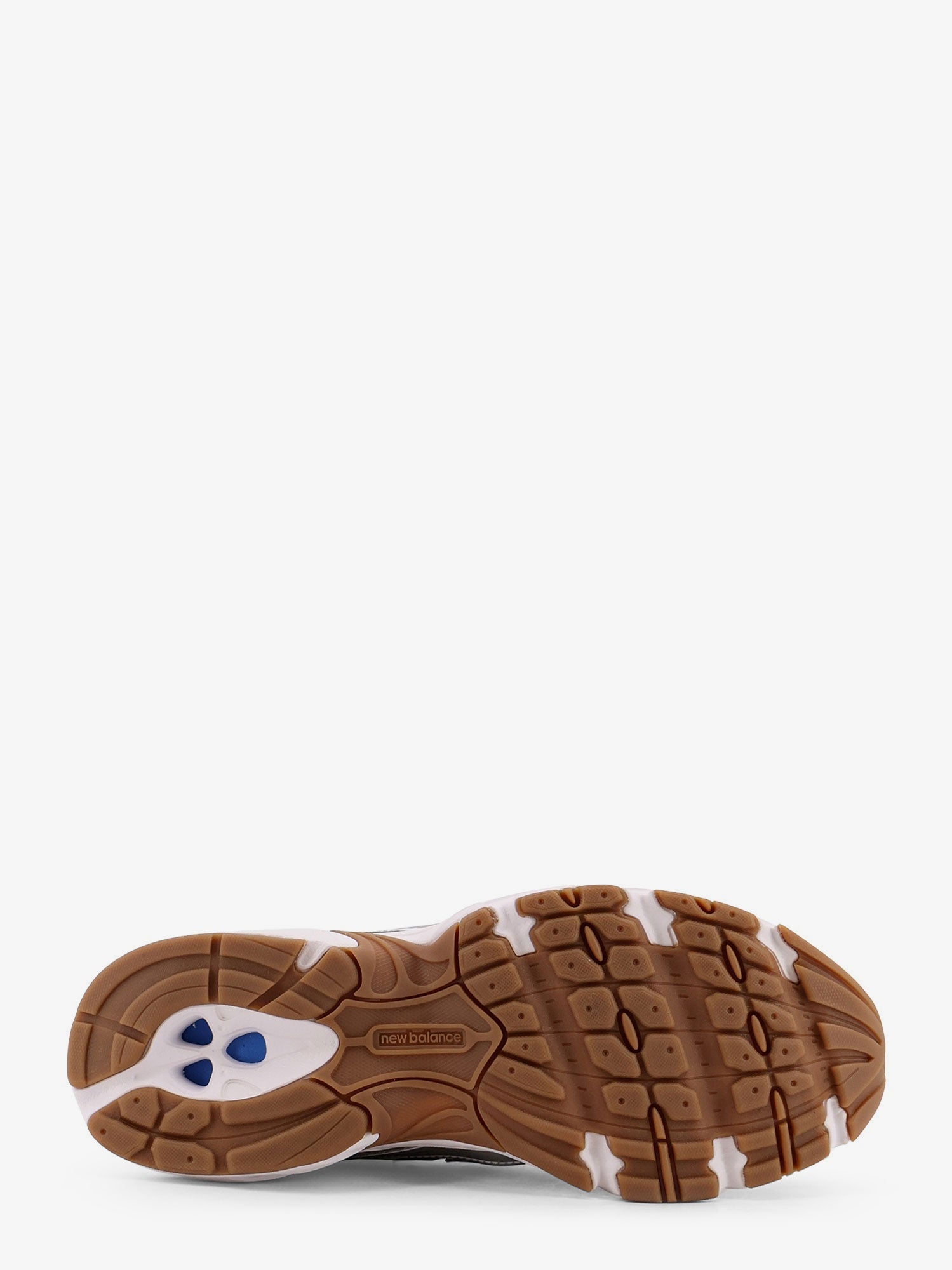 new-balance-740-low-top-mesh-sneakers