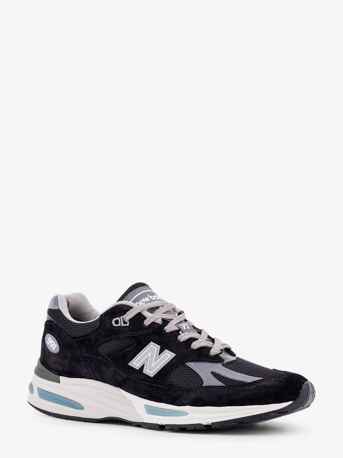 new-balance-991-suede-low-top-sneakers