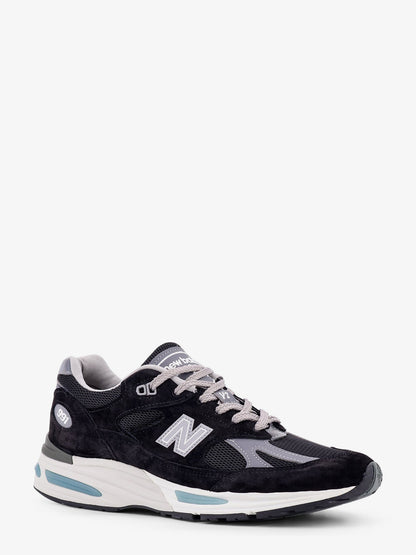 new-balance-991-suede-low-top-sneakers