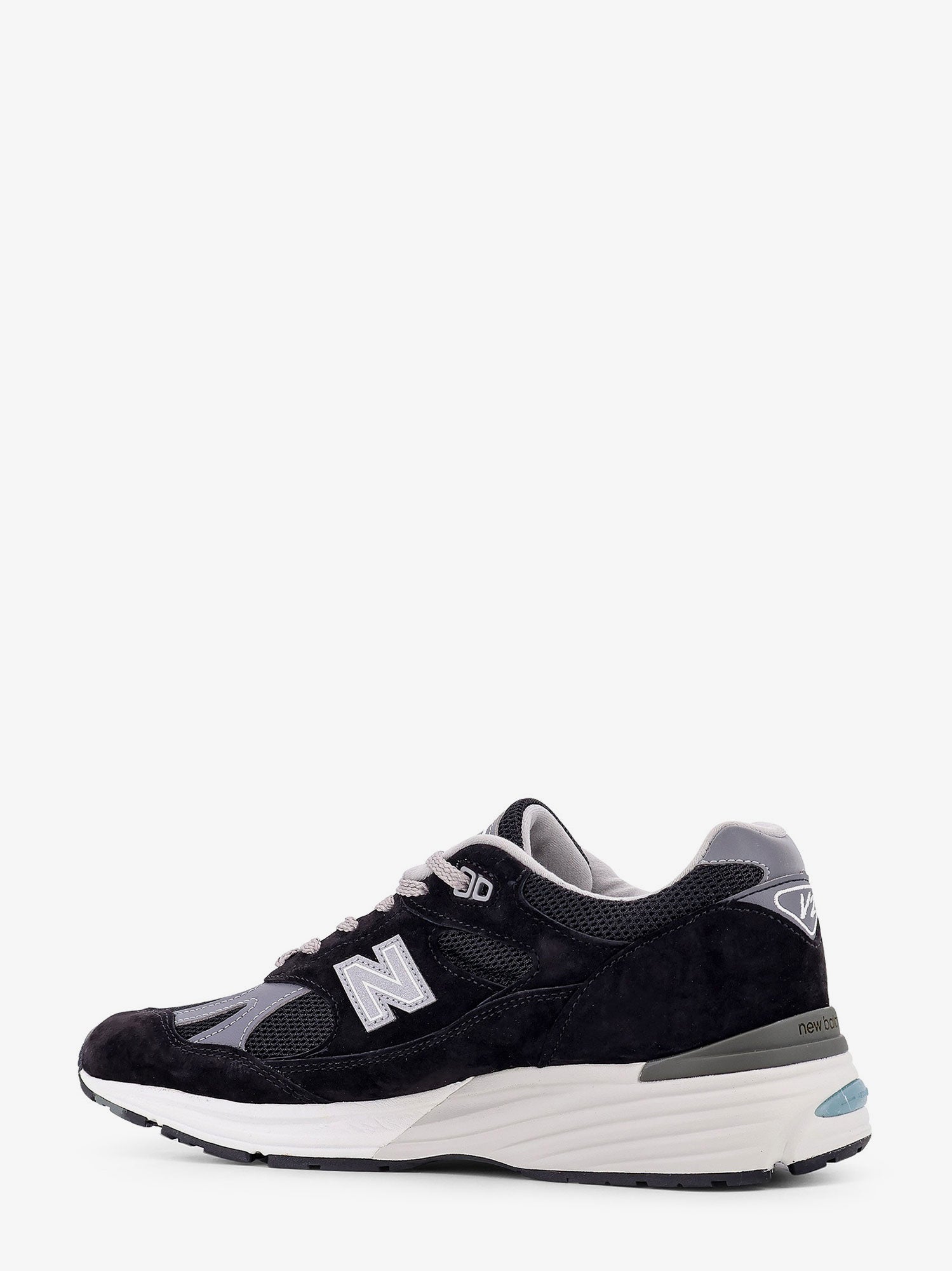 new-balance-991-suede-low-top-sneakers