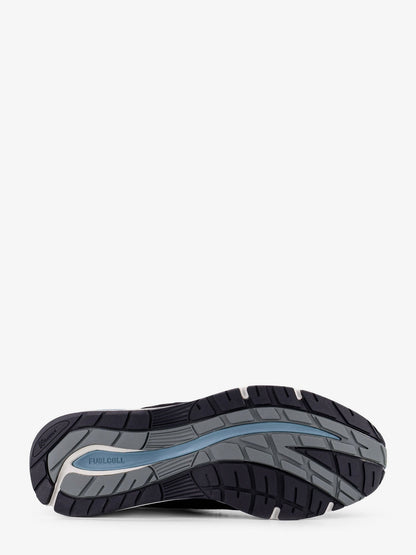 new-balance-991-suede-low-top-sneakers