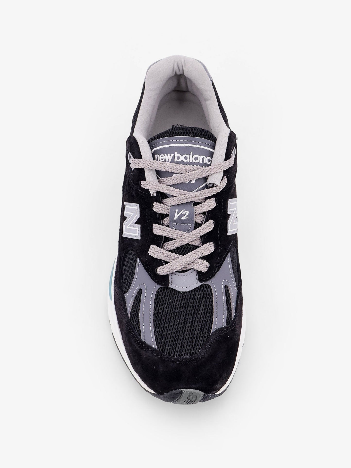 new-balance-991-suede-low-top-sneakers