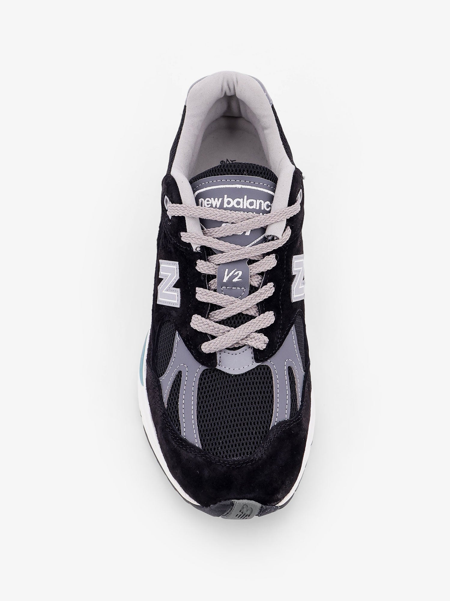 new-balance-991-suede-low-top-sneakers