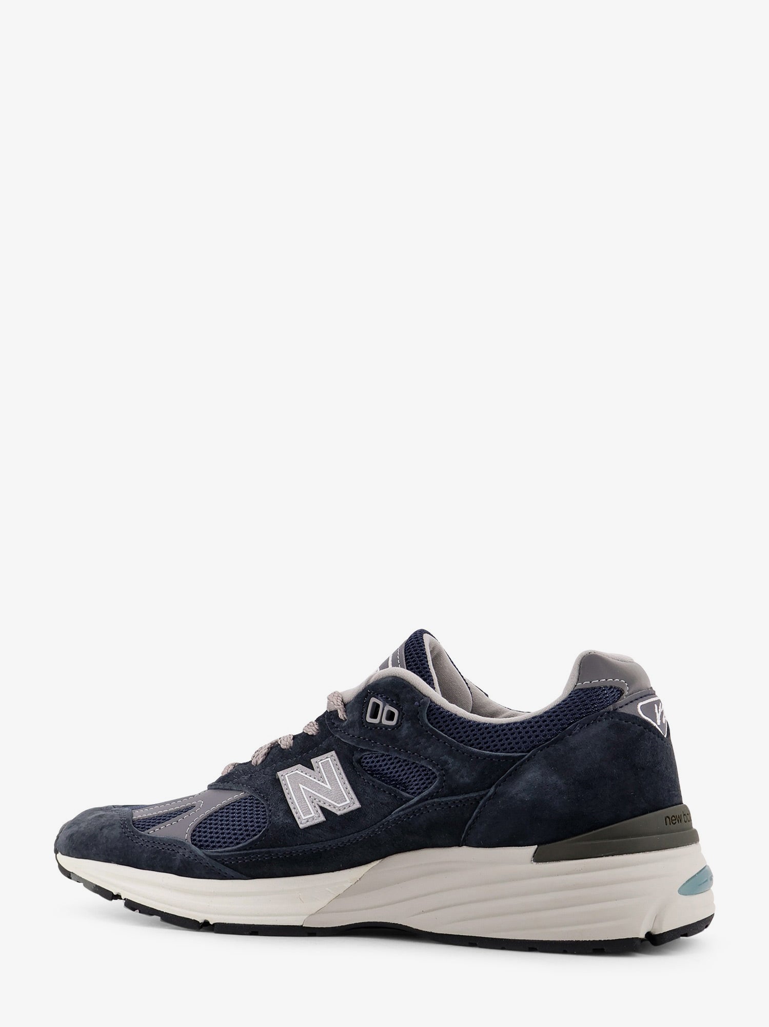 new-balance-991-suede-low-top-sneakers