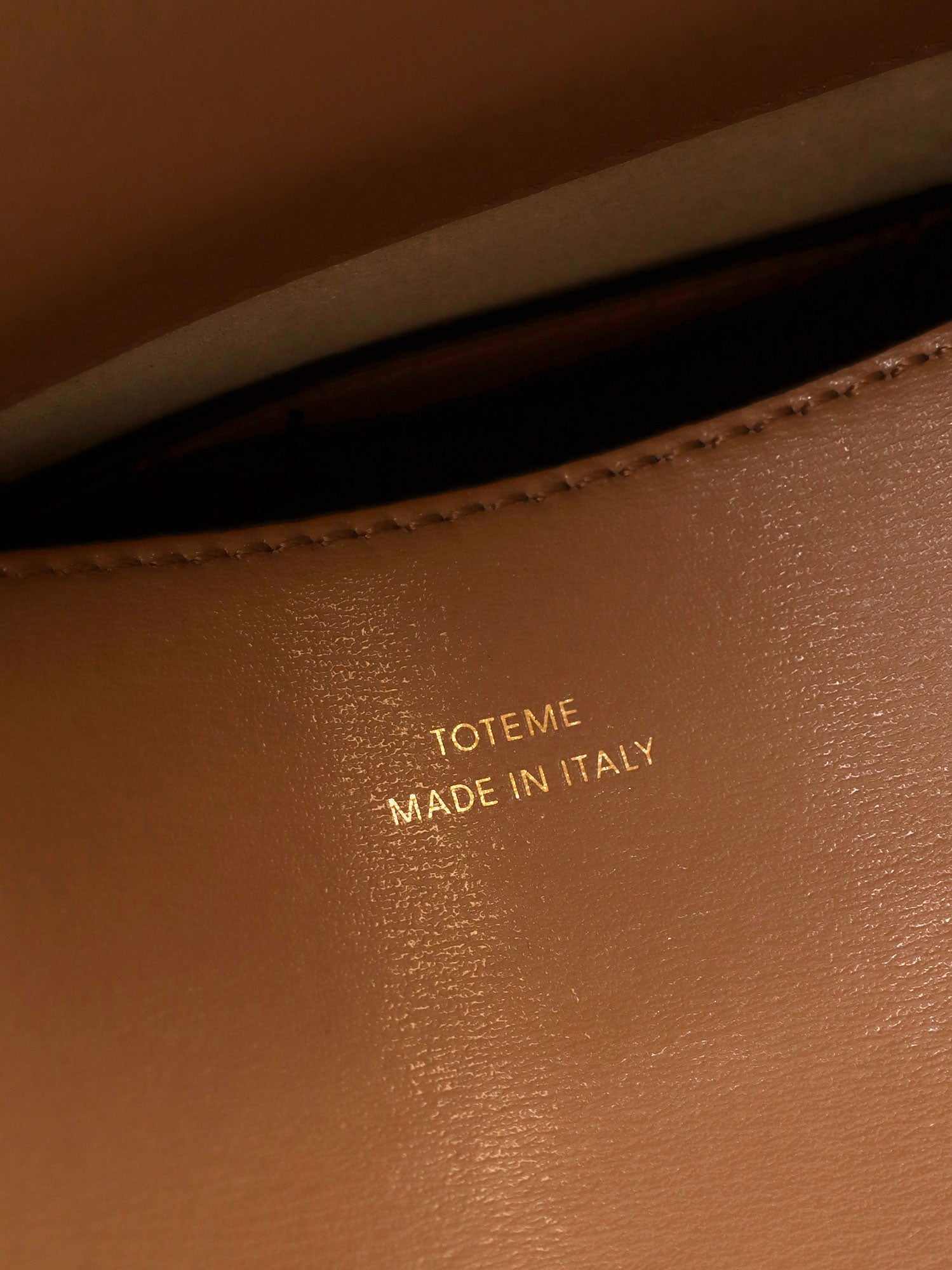 t-lock-clutch-leather-shoulder-bag-234wal950-5