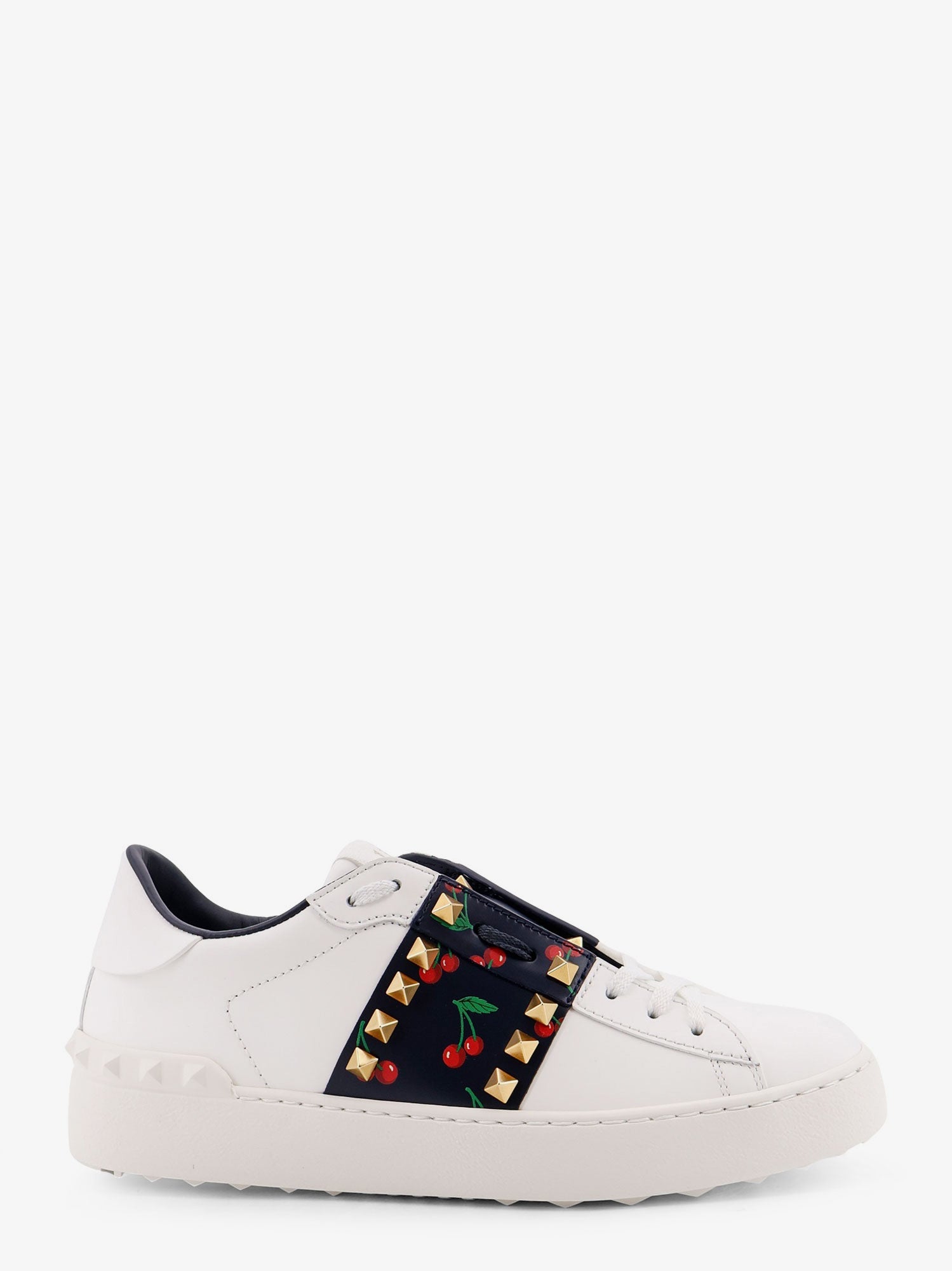 valentino-garavani-rockstud-untitled-leather-low-top-sneakers