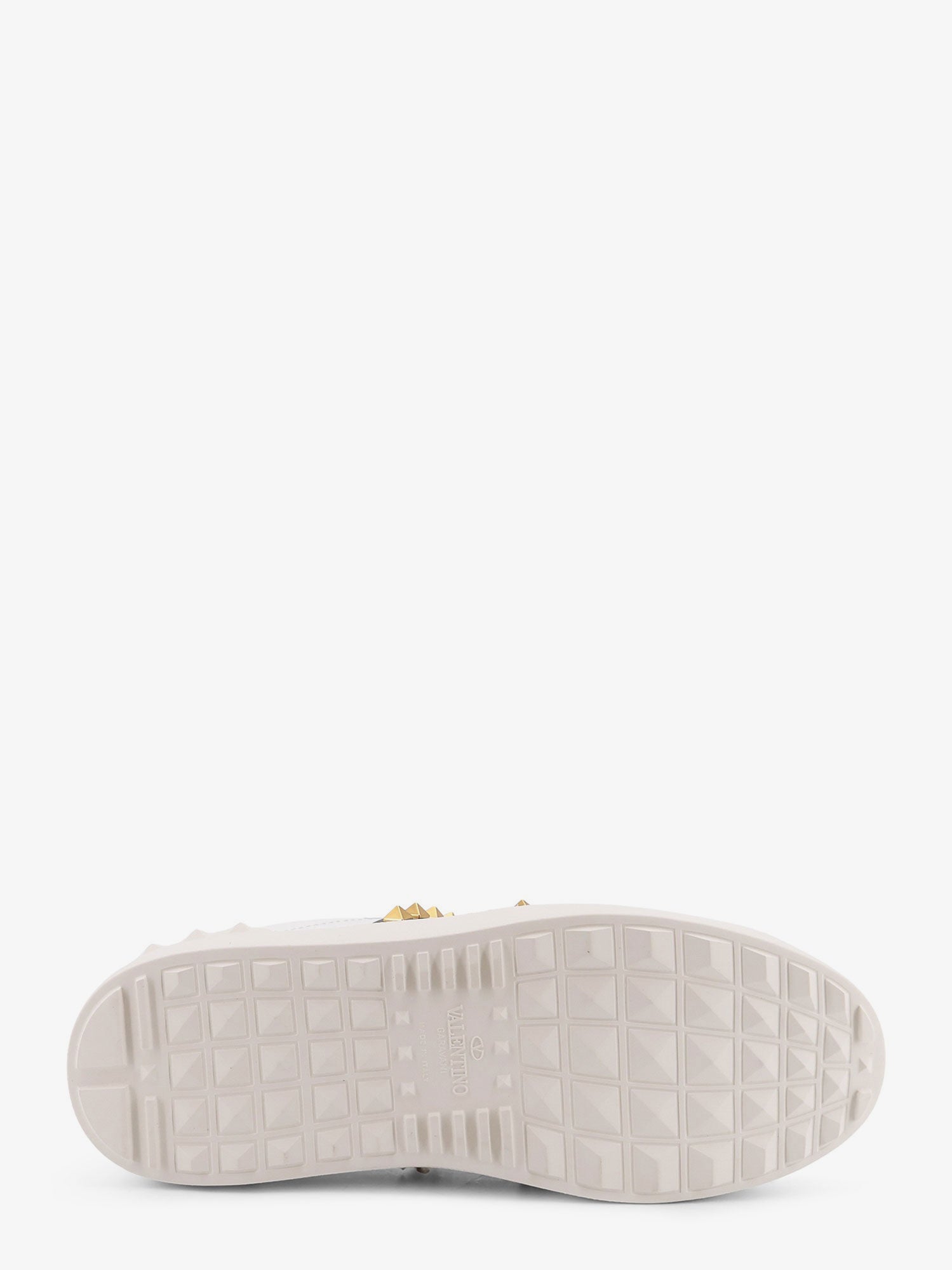 valentino-garavani-rockstud-untitled-leather-low-top-sneakers