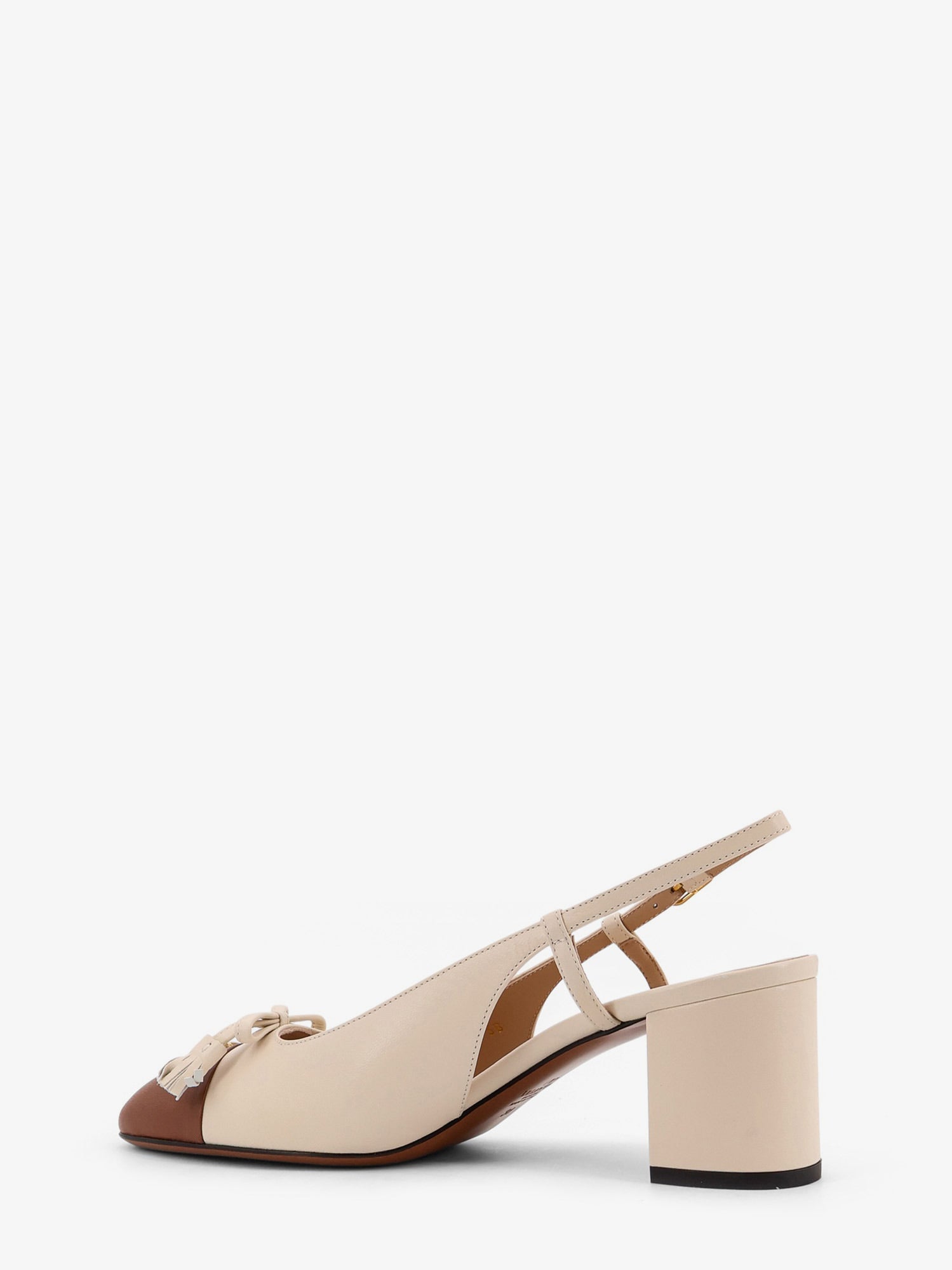 valentino-garavani-valet-du-roi-leather-slingback-décolleté