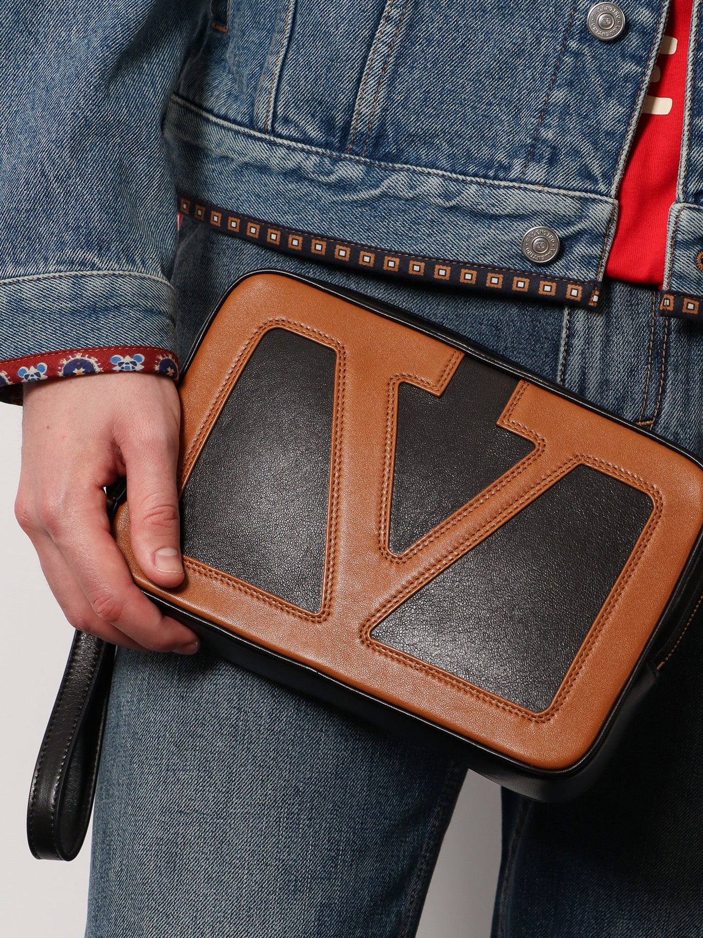 valentino-garavani-valentino-garavani-viva-superstar-leather-clutch