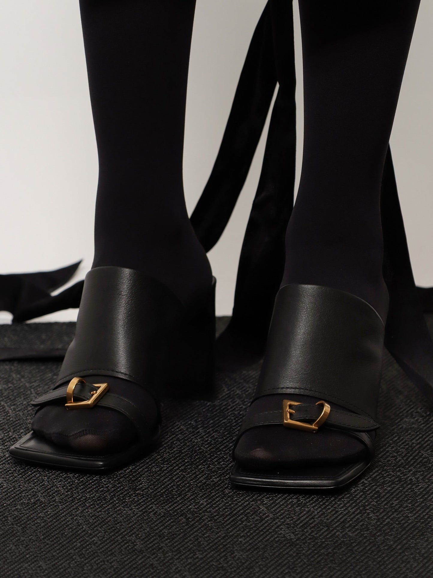 balenciaga-bel-air-leather-sandals