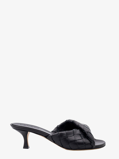 bottega-veneta-blink-leather-sandals