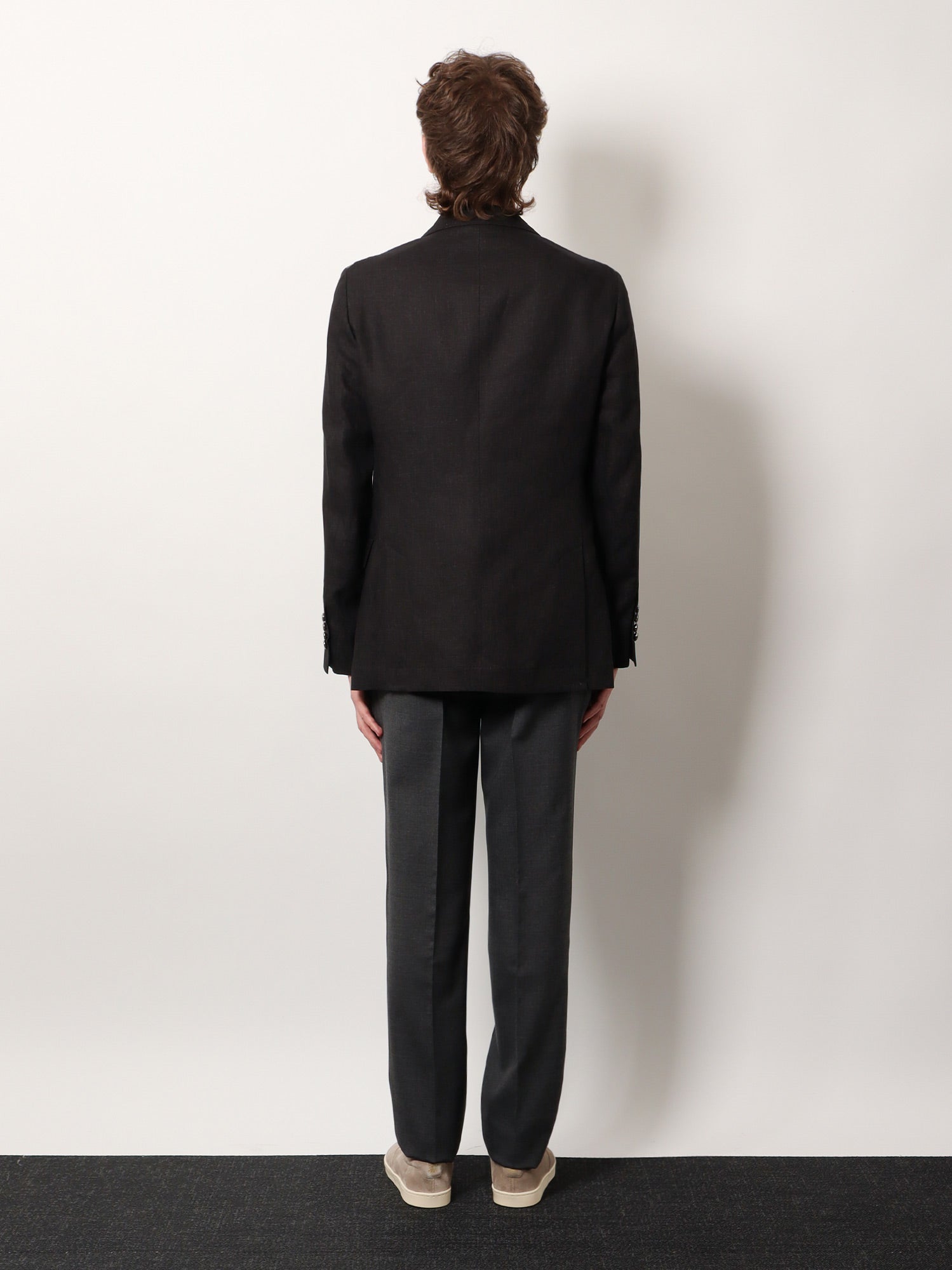 brunello-cucinelli-delave-linen-blazer