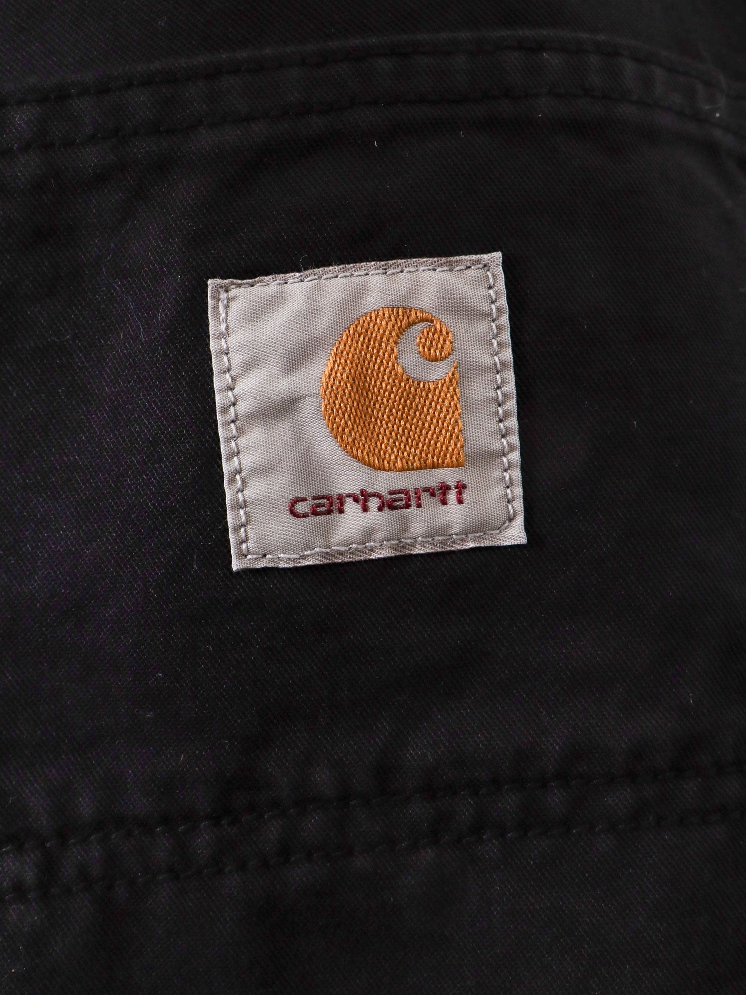 carhartt-wip-single-knee-cotton-bermuda-shorts-with-logo-patch