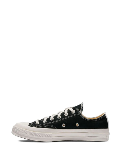 comme-des-garçons-play-canvas-single-heart-chuck-`70-sneakers