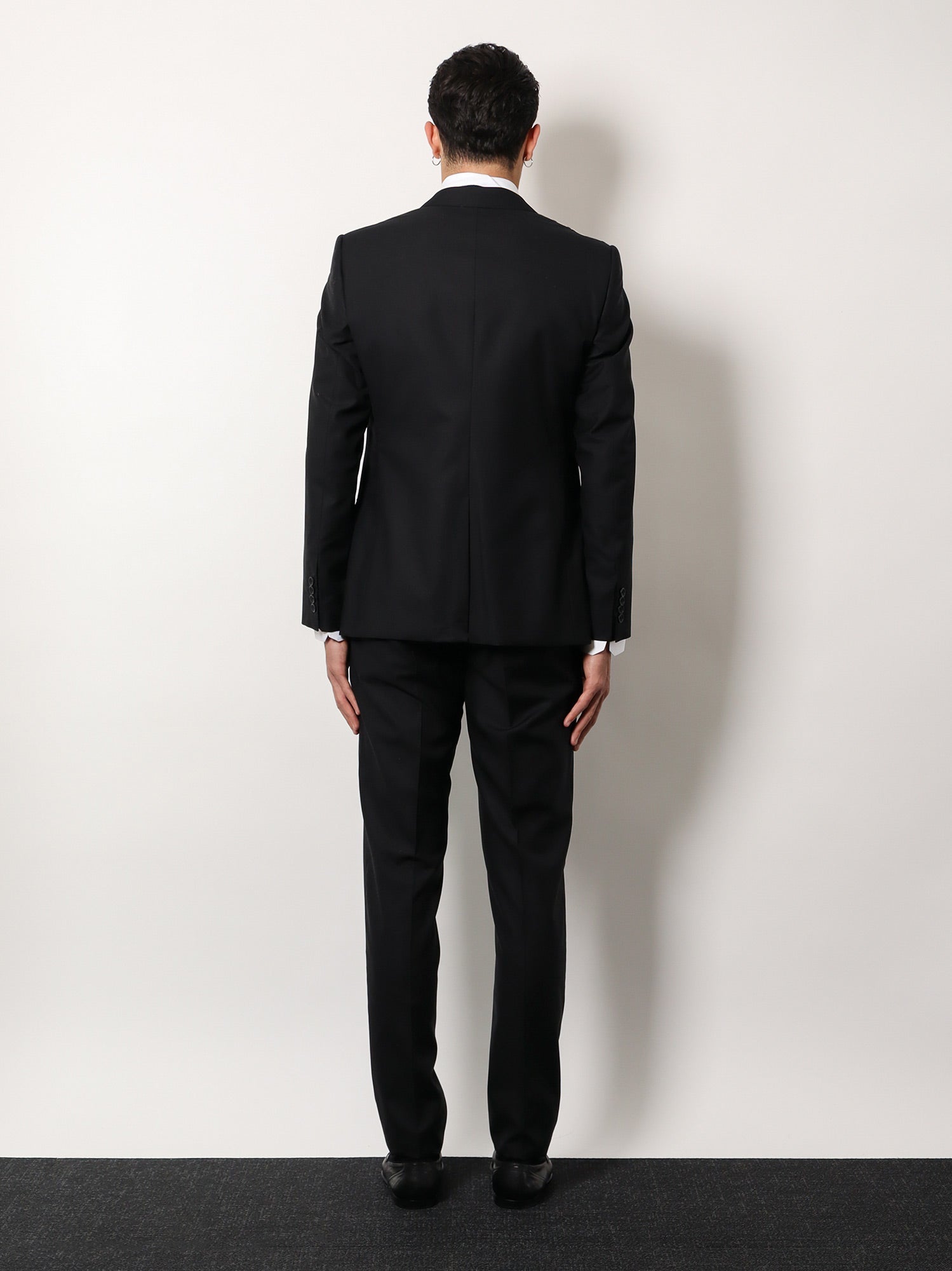 dolce-&-gabbana-martini-wool-and-silk-suit