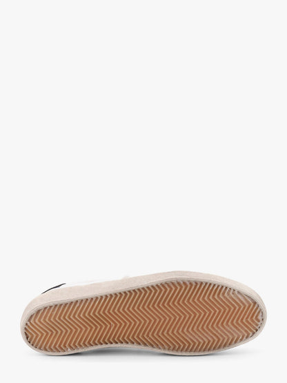 golden-goose-deluxe-brand-leather-low-top-soul-star-sneakers-with-used-effect