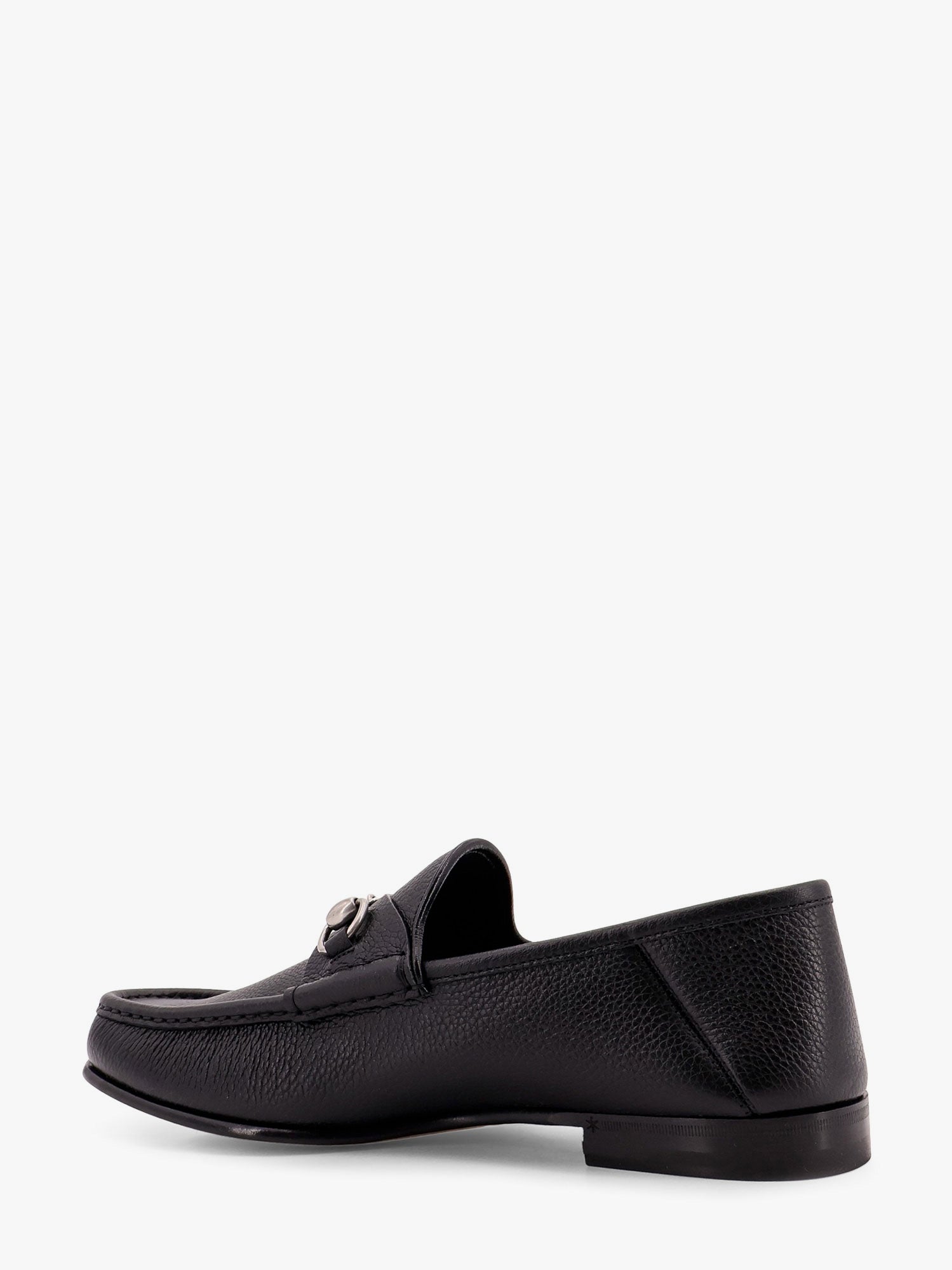 gucci-leather-loafer-with-iconic-horsebit