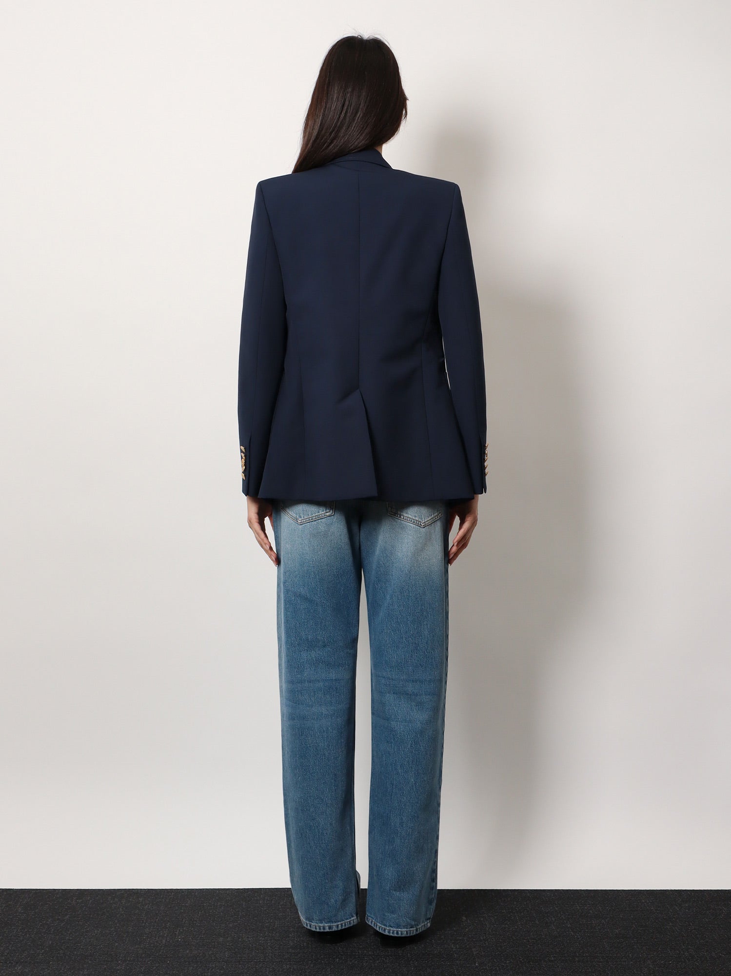 gucci-cotton-blazer-with-iconic-gucci-crest-buttons
