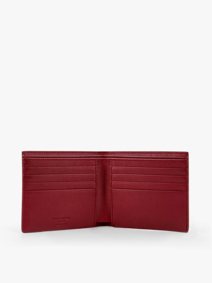 saint-laurent-patent-leather-wallet-with-engraved-logo-on-the-front