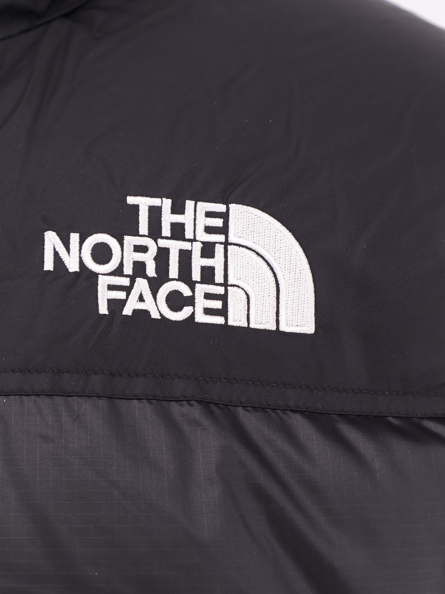 the-north-face-retro-nuptse-1996-recycled-material-jacket