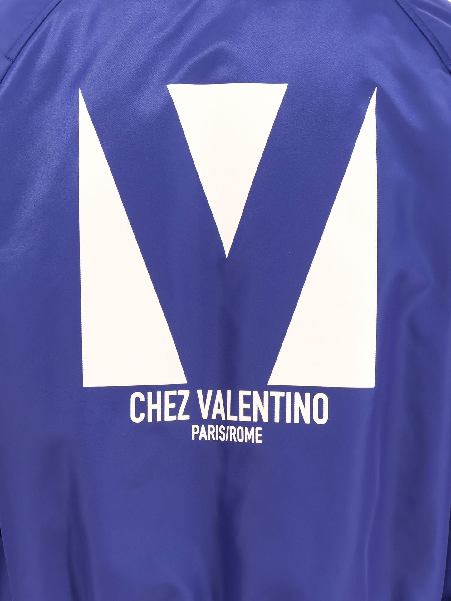 valentino-nylon-jacket-with-frontal-and-back-chez-valentino-print