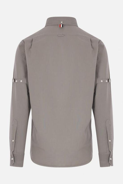 قميص بأكمام طويلة