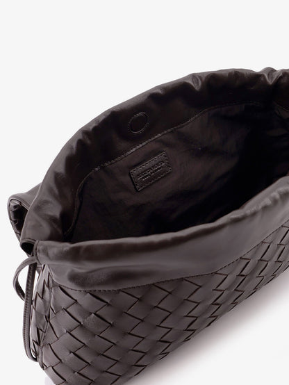 Leather shoulder bag with Intrecciato pattern