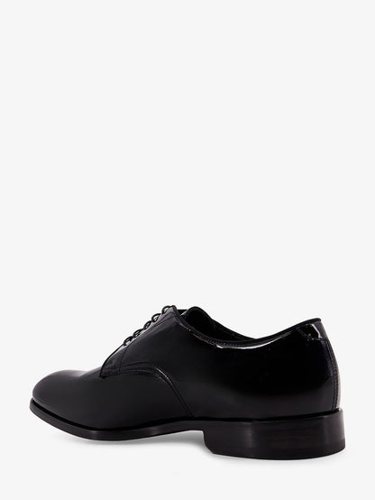 Patent leather lace-up