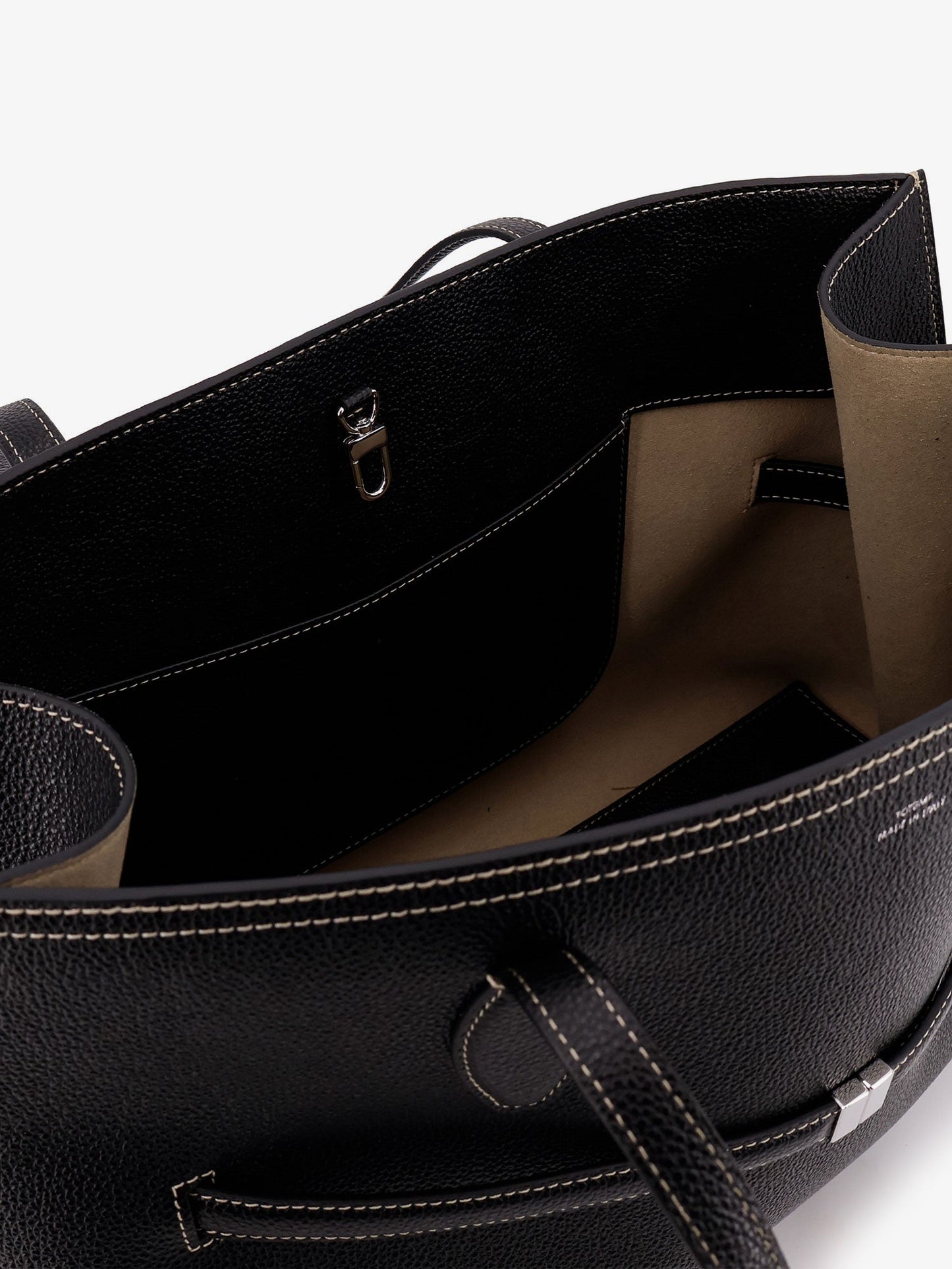 Leather shoulder bag with lettering logo on the front