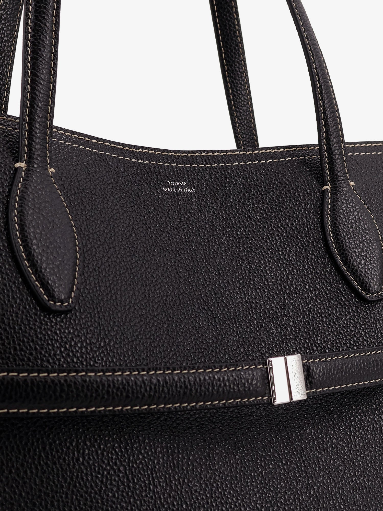 Leather shoulder bag with lettering logo on the front