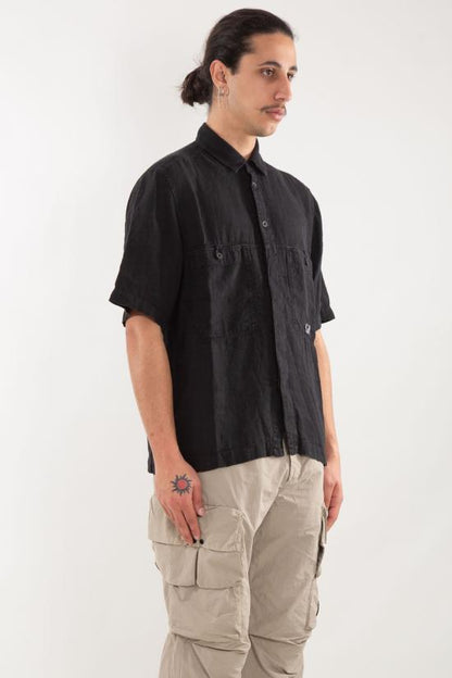 Short -sleeved shirt