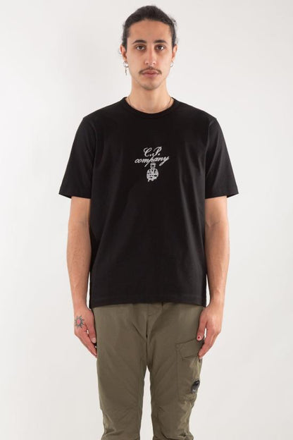 Short -sleeved t -shirt
