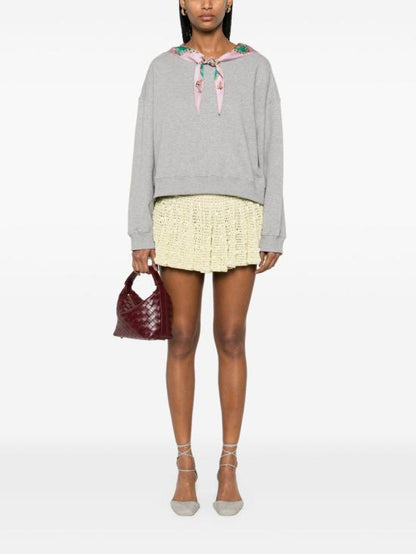 Long -sleeved t -shirt