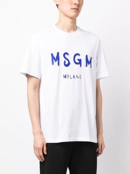 Short -sleeved t -shirt